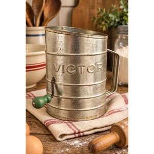 Vintage Victor Flour Sifter Tin Hand Crank Green Wood Handle Farmhouse Kitchen